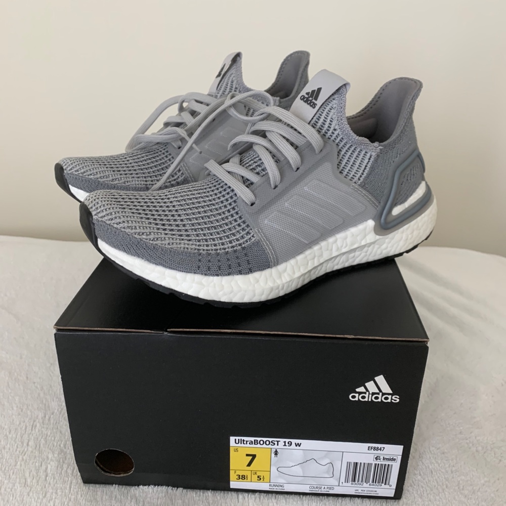Adidas ULTRABOOST 2019 size 7 BRAND NEW!